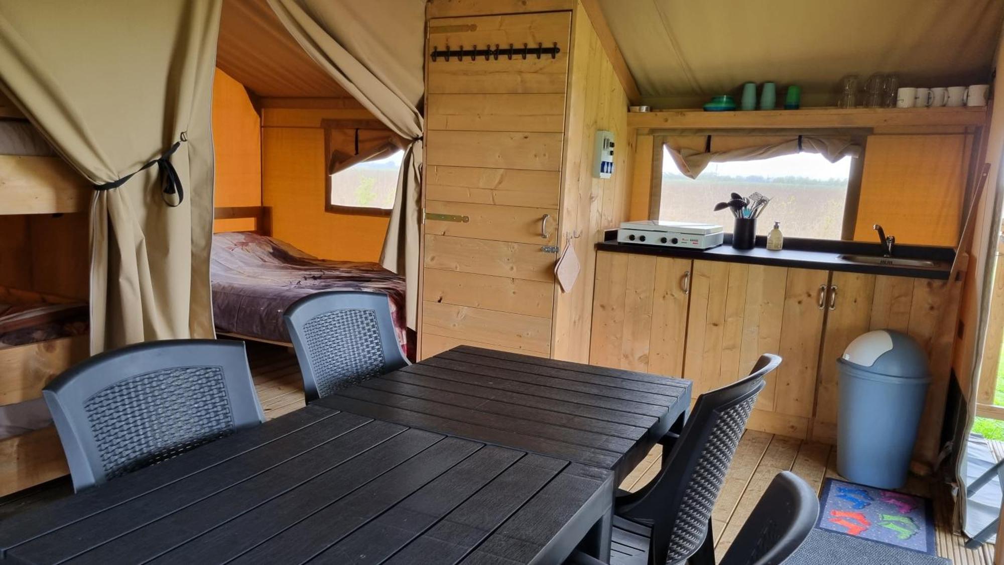 Boerderijcamping De Hinde Dronten Zimmer foto